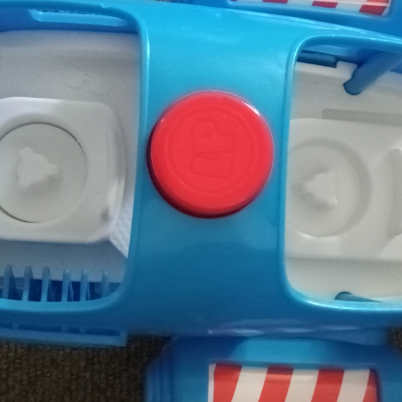 Fisher Price Little People Travel Together Blue Jet Plane, Talking/musical - Picture 2 of 6